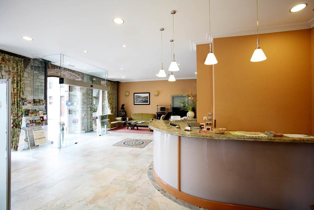 Hotel Imperion Onís Zewnętrze zdjęcie