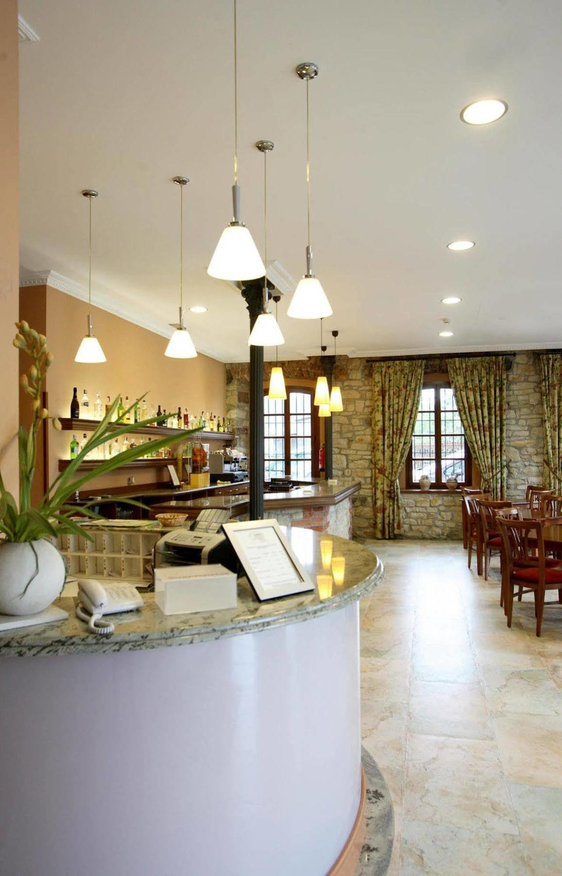 Hotel Imperion Onís Zewnętrze zdjęcie